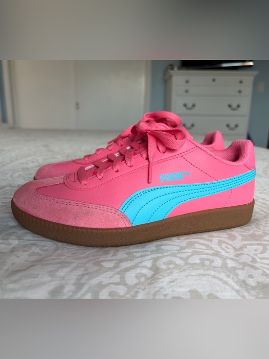 Puma Shoes - PUMA Women's 7.5 Athletic Sneakers Pink and Blue Gum Colorblock Lace Up